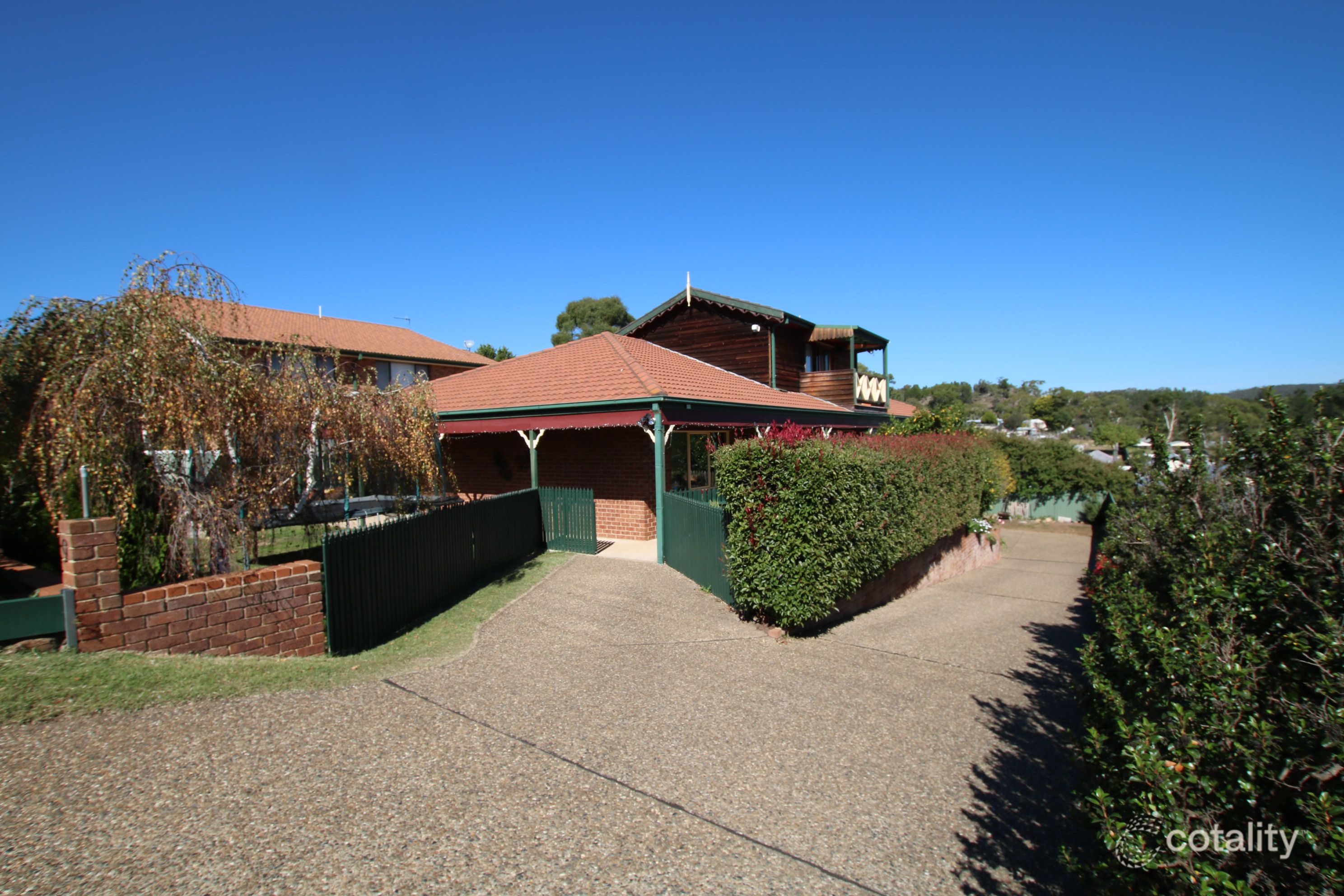 9 Lloyd Ave, Cooma, NSW 2630
