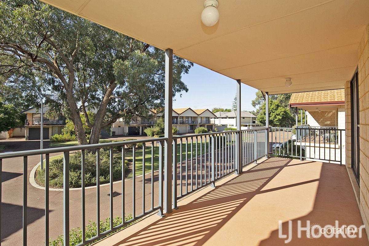 18/70 Waldron Bvd, Greenfields, WA 6210