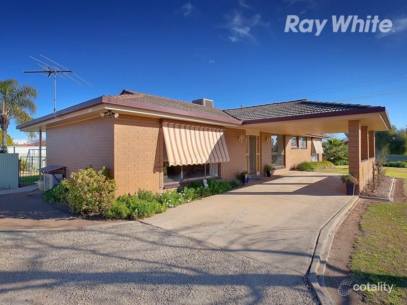 102-104 Pell St, Howlong, NSW 2643