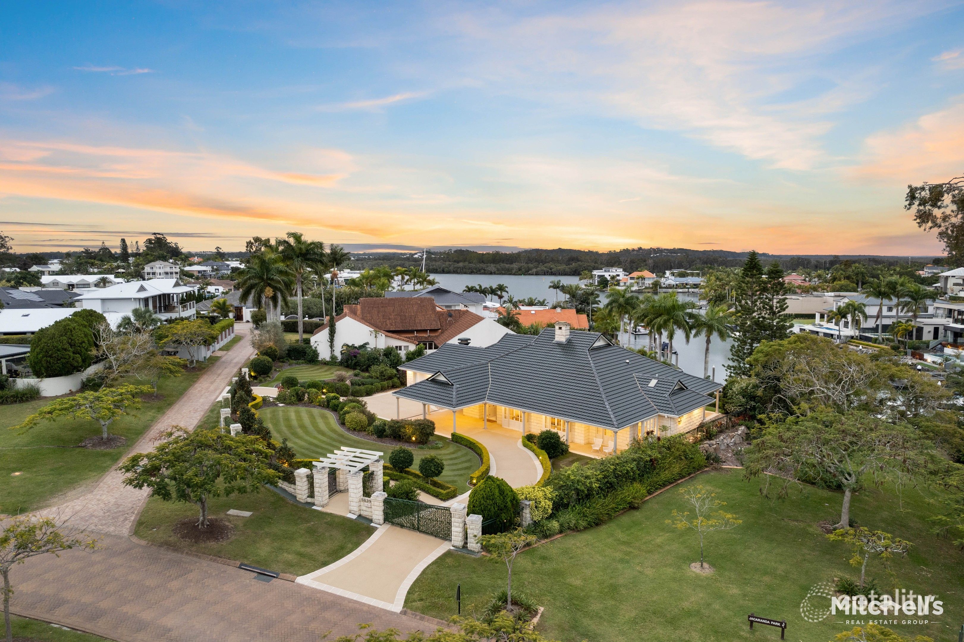 5839 The Parkway, Hope Island, QLD 4212