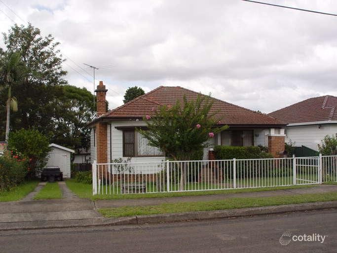 8 Trenton Rd, Guildford, NSW 2161