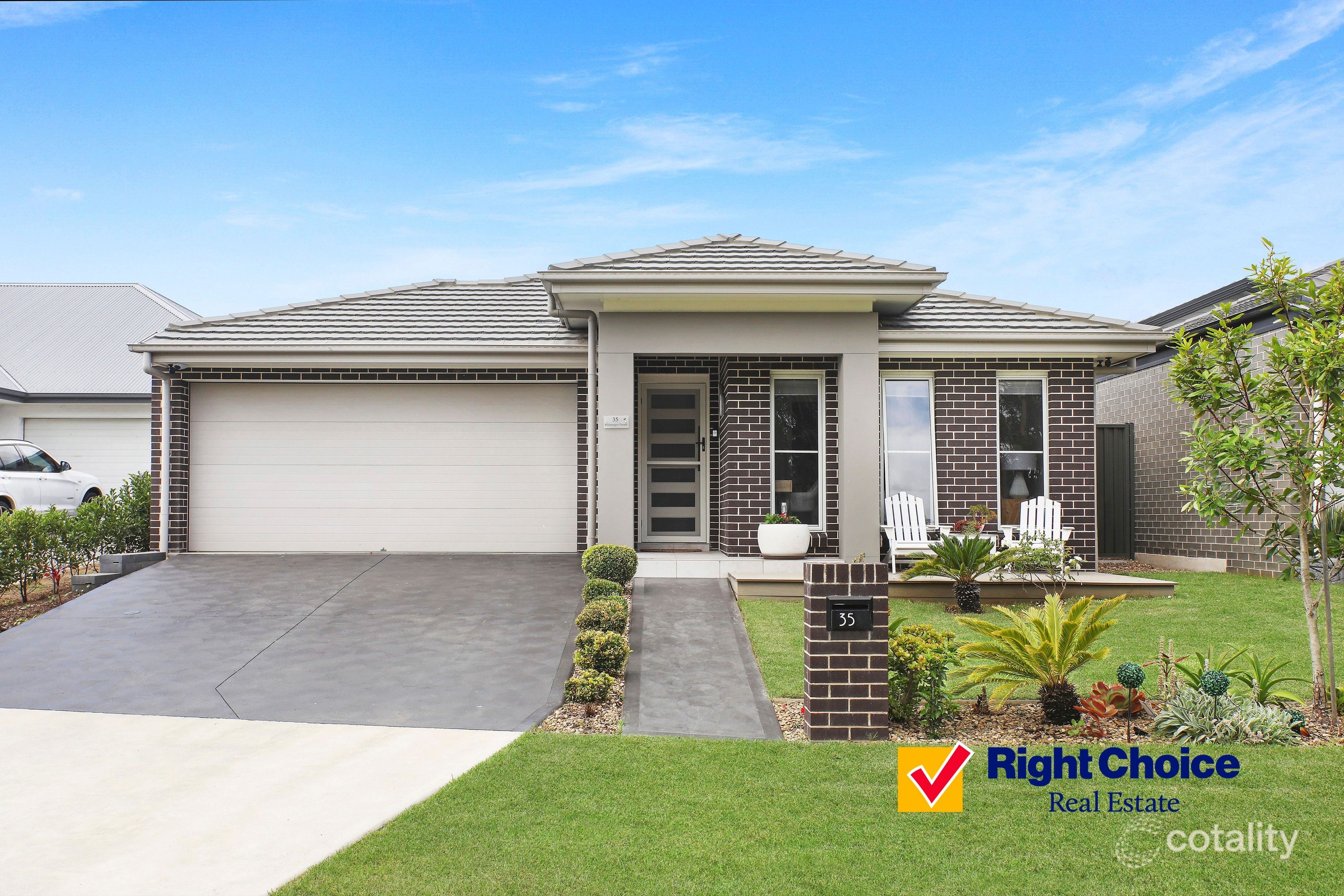 35 Bushranger Pde, Calderwood, NSW 2527