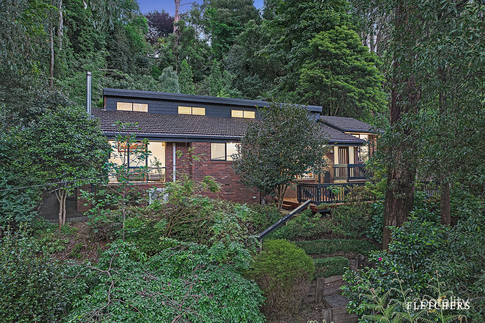 10 Woodlands Ave, Sassafras, VIC 3787
