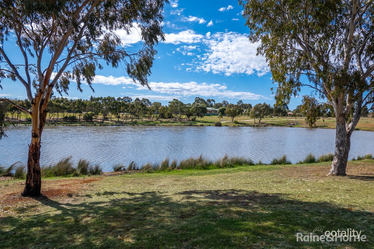 5 Mandurah Cres, Harkness, VIC 3337