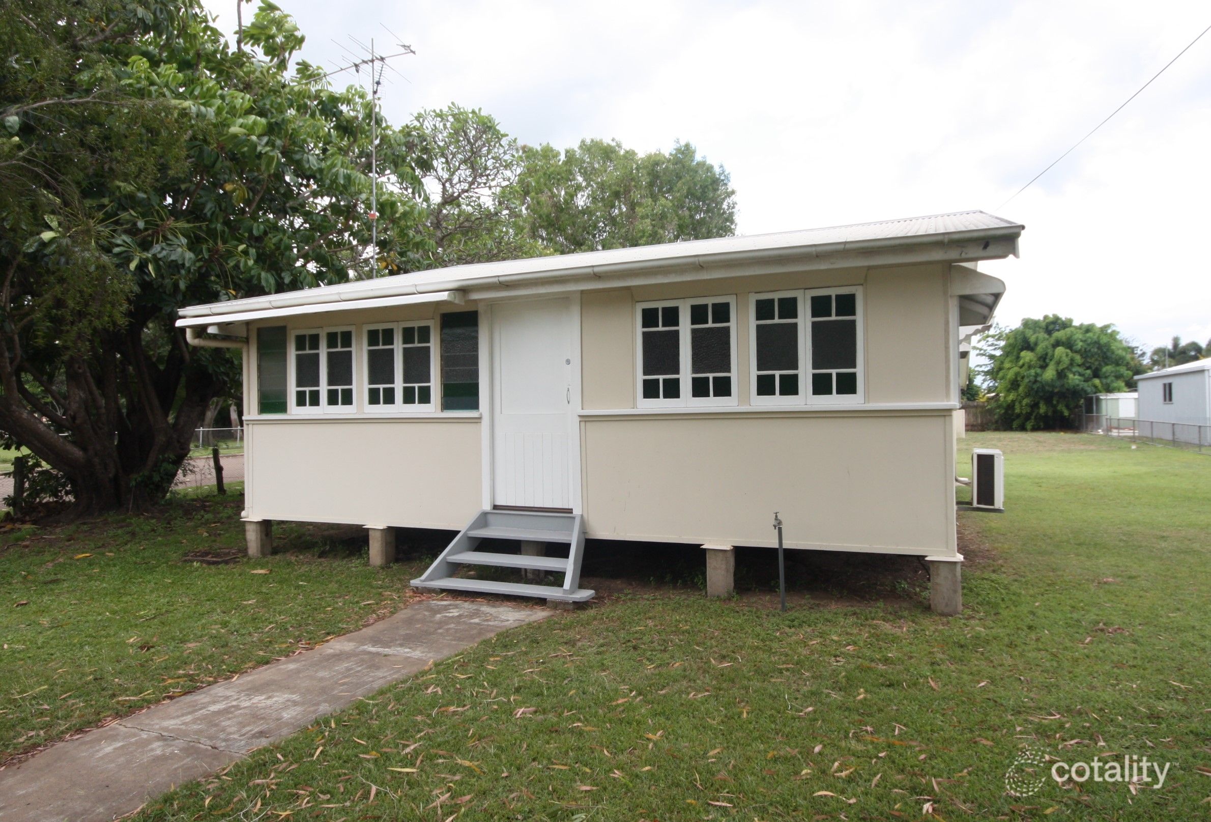 2 Barsby St, Ayr, QLD 4807