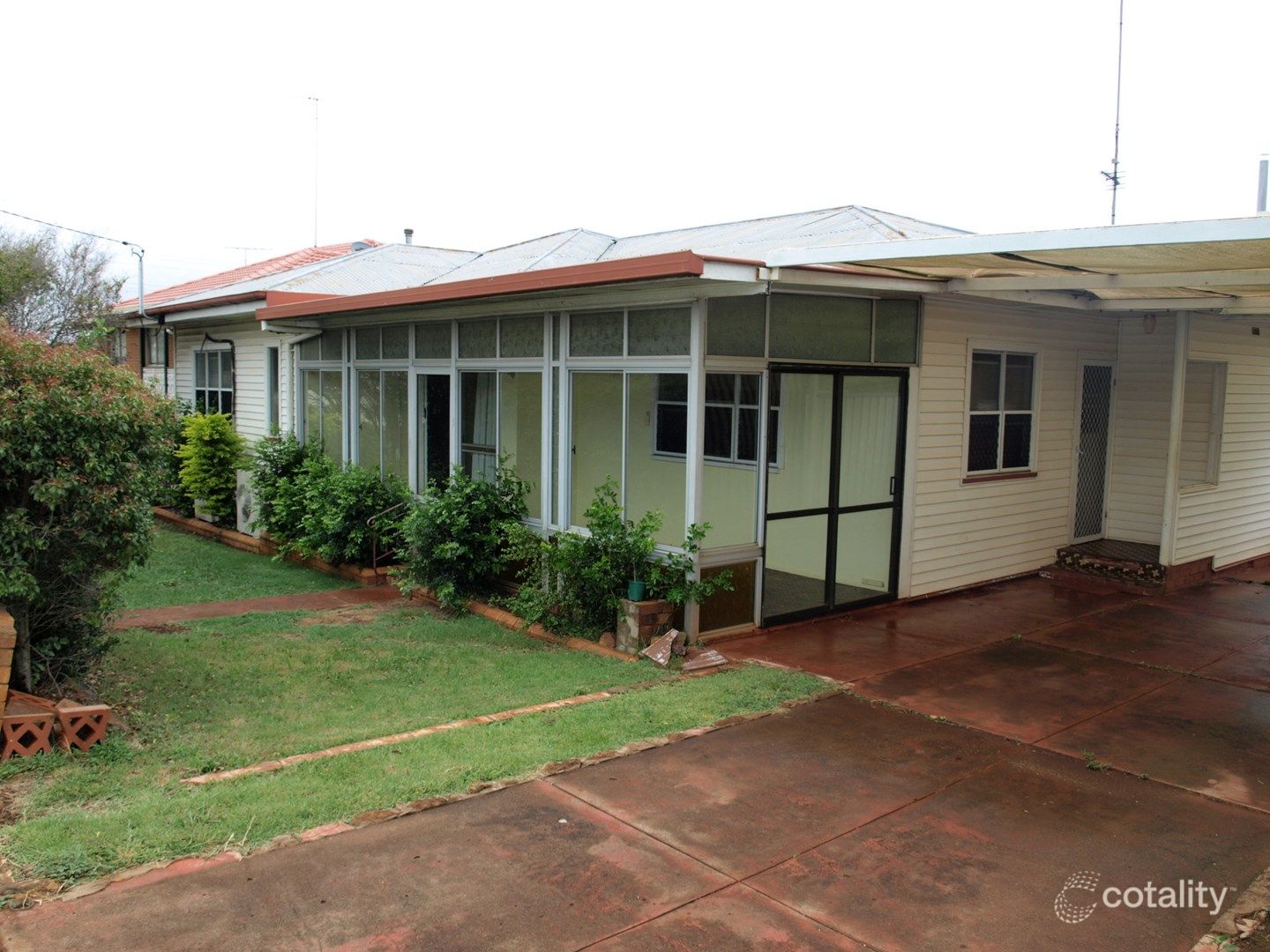 1 Elworthy St, Harlaxton, QLD 4350
