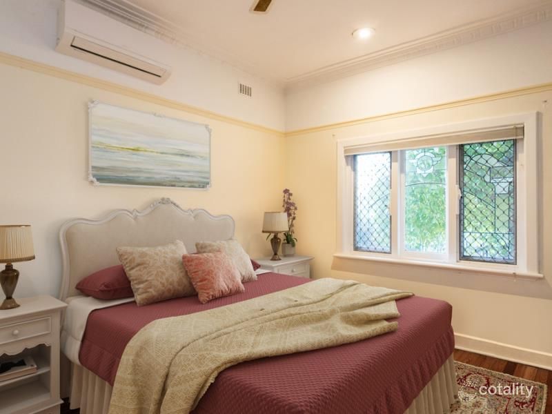 28 Sasse Ave, Mount Hawthorn, WA 6016