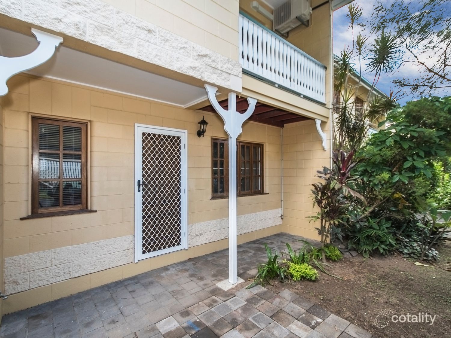 37/404-418 Mccoombe St, Mooroobool, QLD 4870