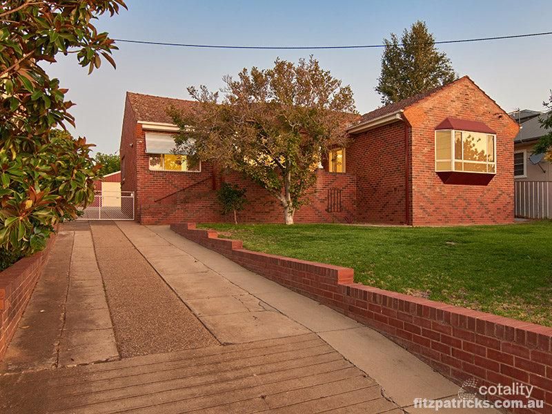 81 Mitchelmore St, Turvey Park, NSW 2650