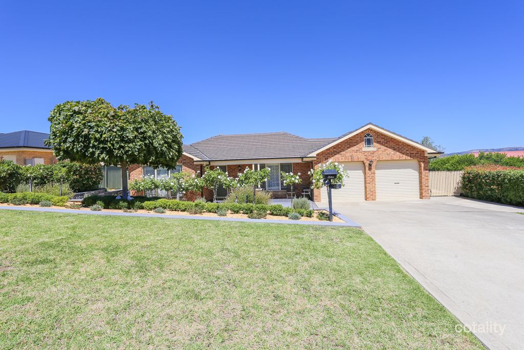 45 Halfpenny Dr, Kelso, NSW 2795