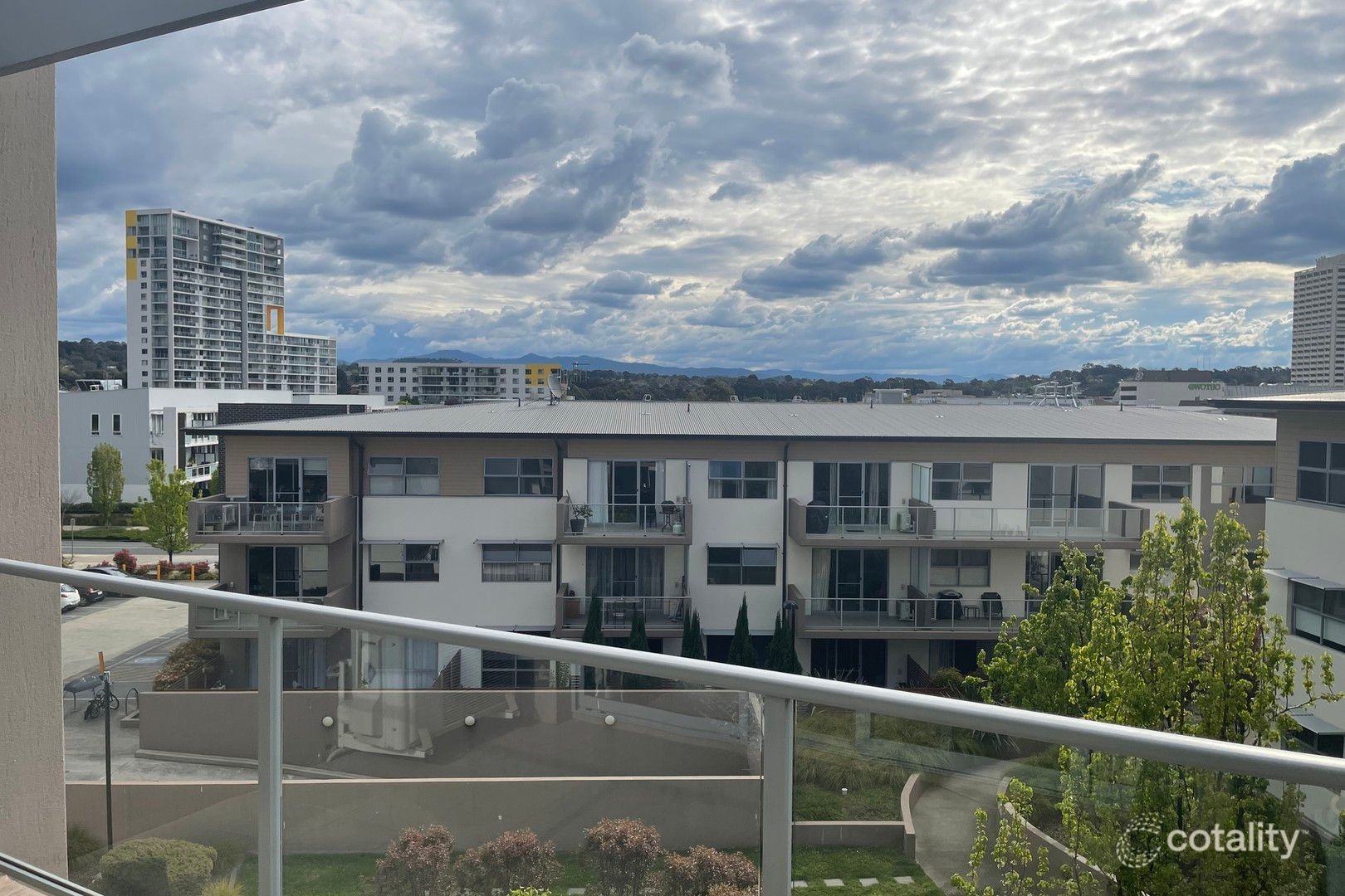 20/15 Mower Pl, Phillip, ACT 2606