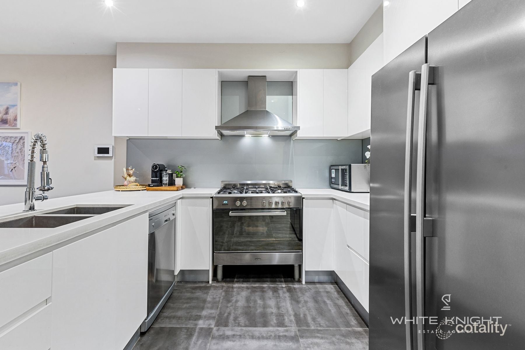 38 Bursaria Dr, Caroline Springs, VIC 3023