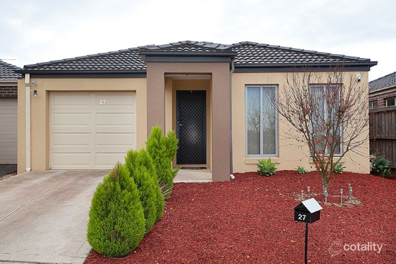 27 Old Course Cres, Deer Park, VIC 3023