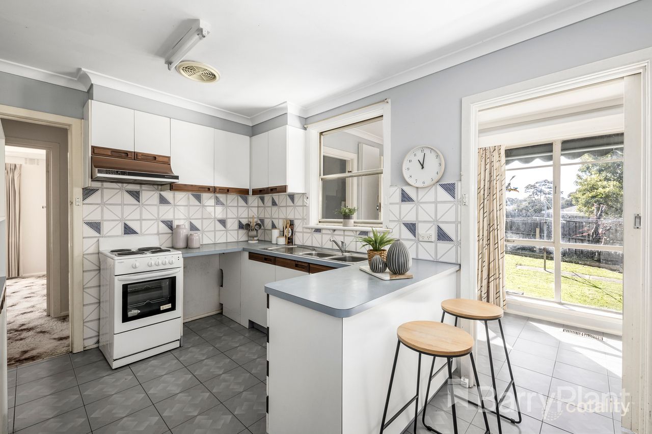 12 Eagle Ave, Kingsbury, VIC 3083