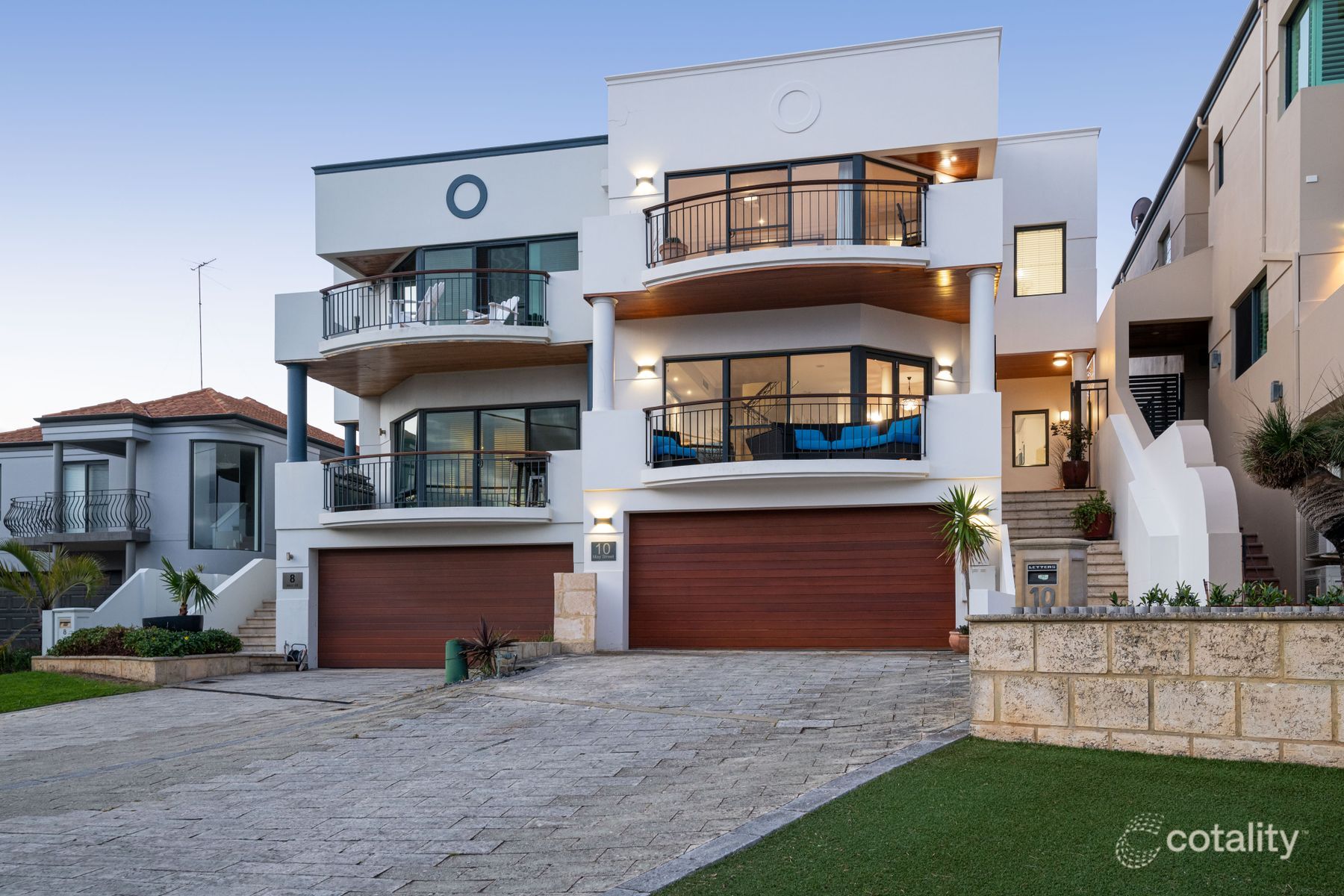 10 May St, Scarborough, WA 6019