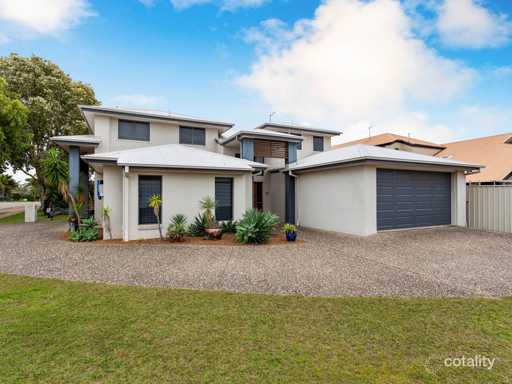 27 Quarterdeck Dr, Banksia Beach, QLD 4507