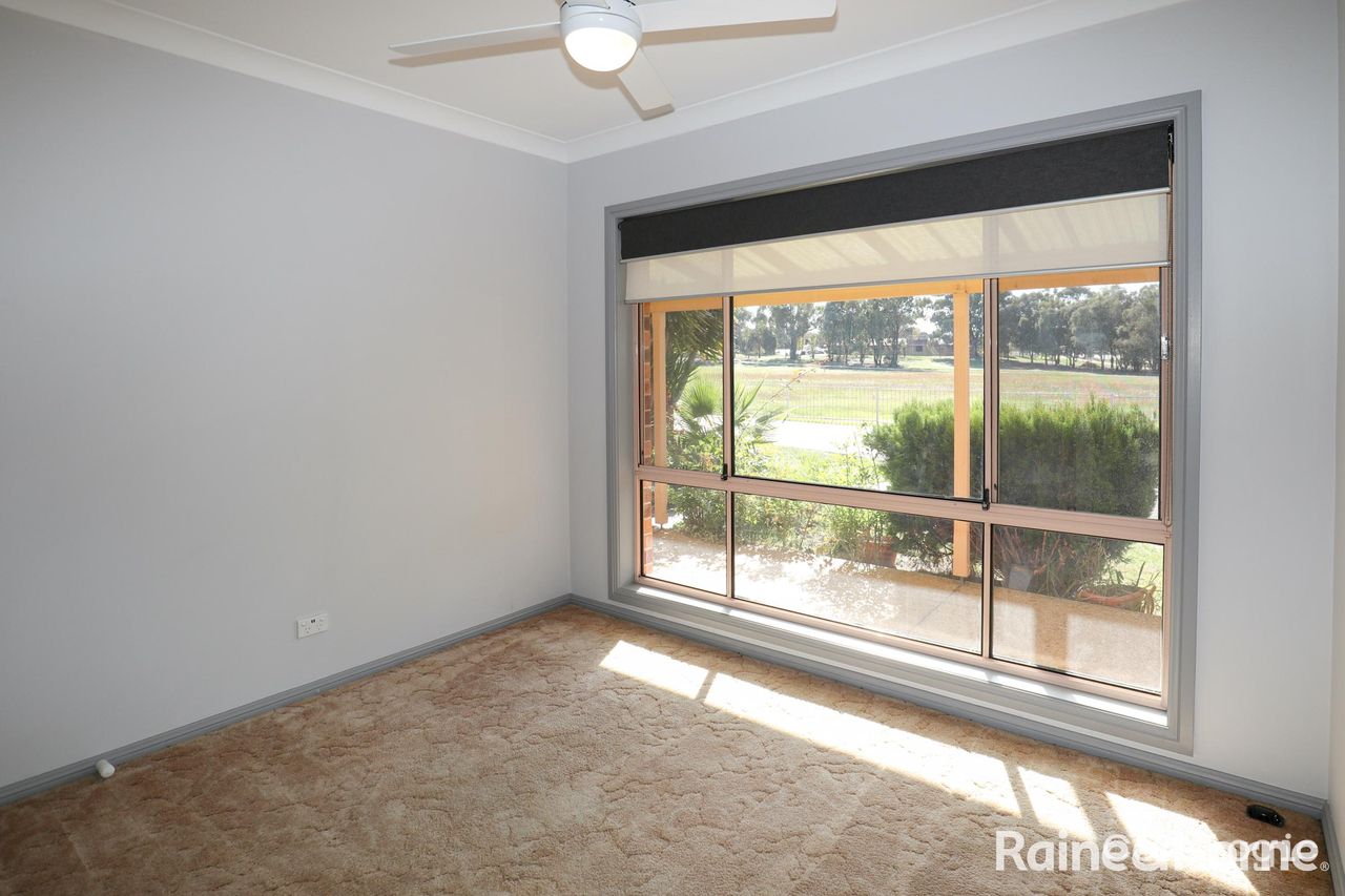2/438 Kooringal Rd, Kooringal, NSW 2650