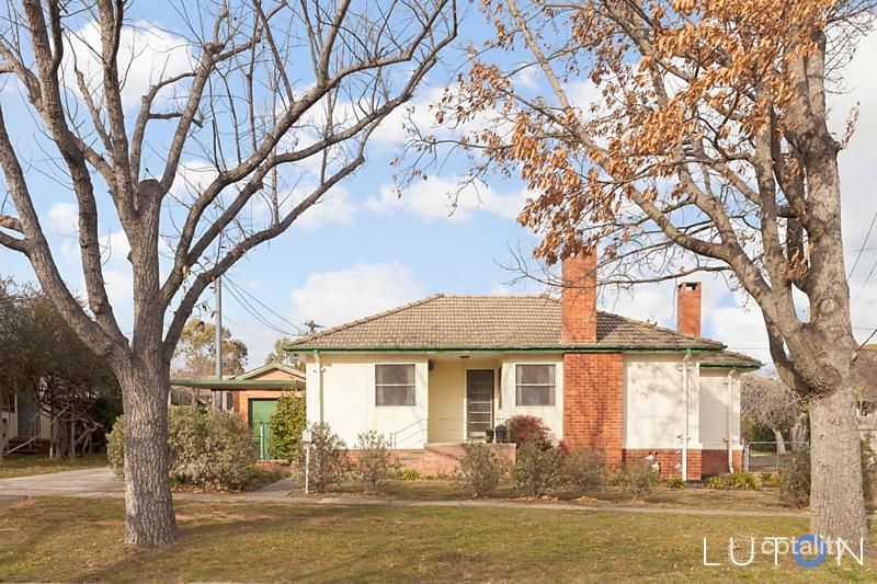 34 Arunta St, Narrabundah, ACT 2604