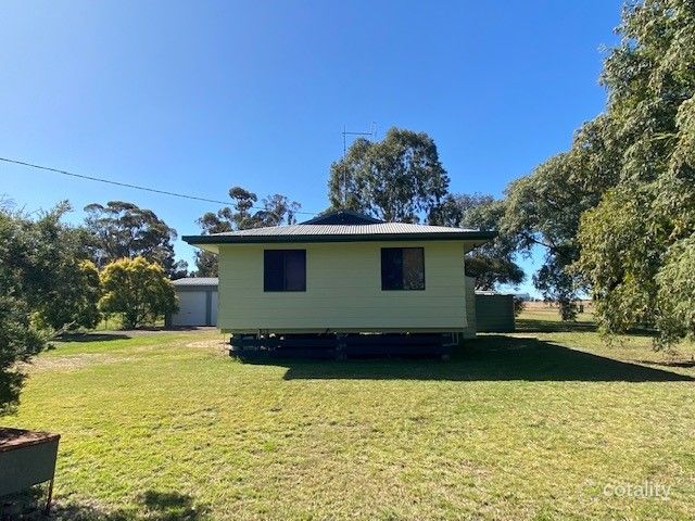 17 Railway St, Bowenville, QLD 4404