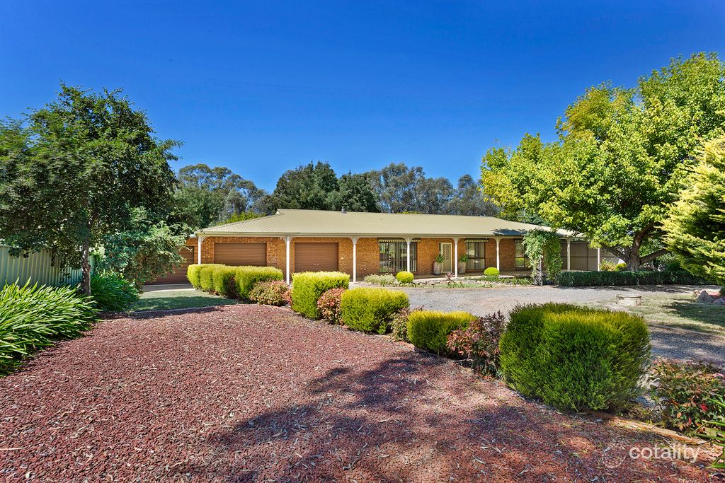 14 Barkers Rd, Chiltern, VIC 3683