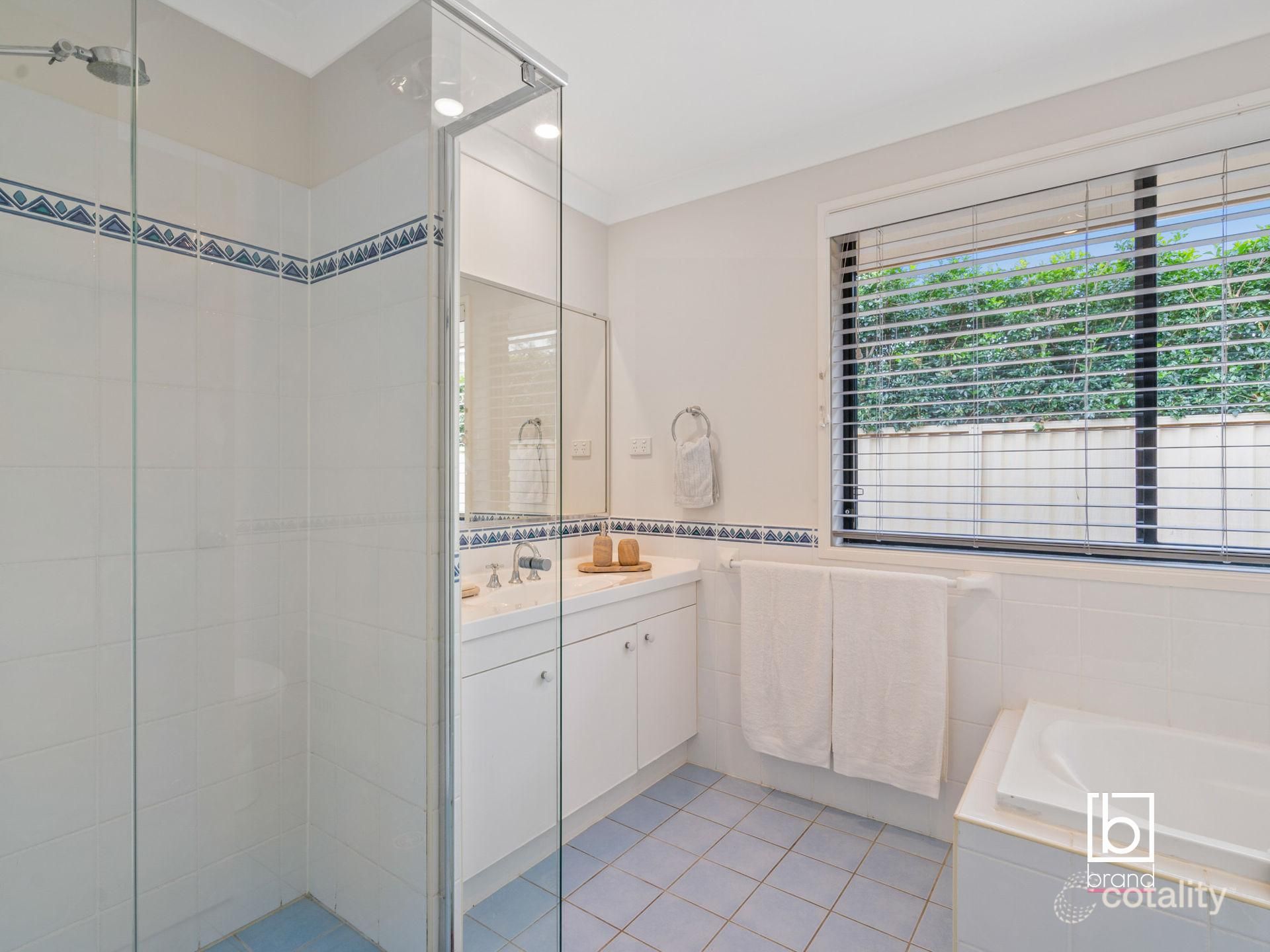 25 Glencoe Ave, Hamlyn Terrace, NSW 2259