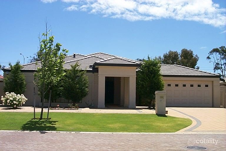 17 Deanery Mews, Churchlands, WA 6018