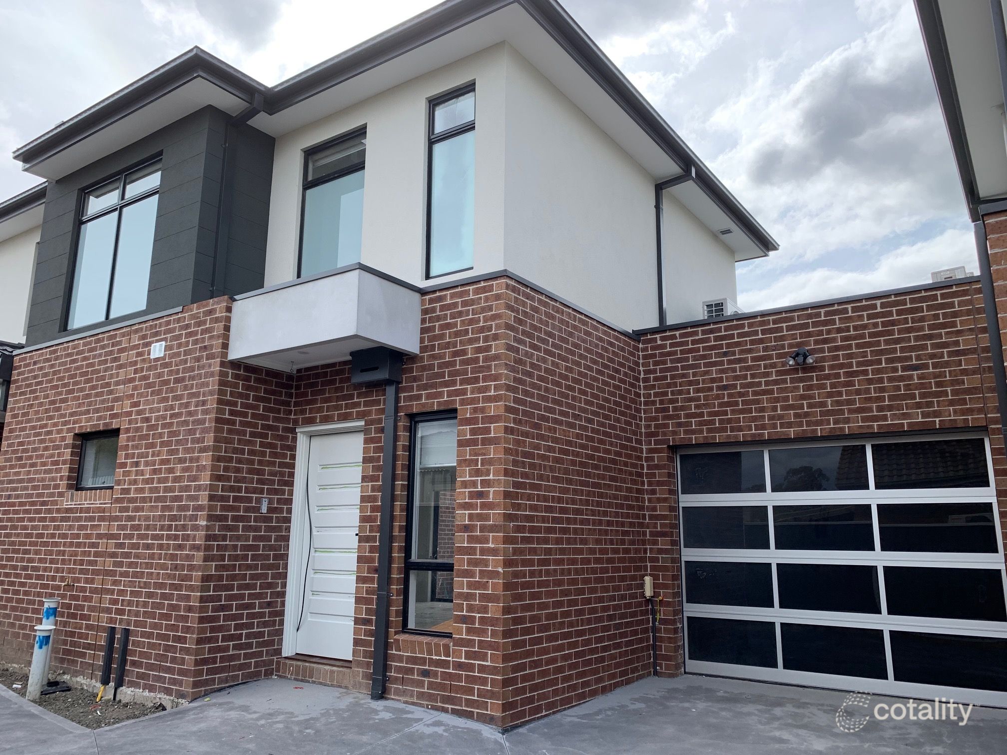 2/7 Kiewa Cres, Dallas, VIC 3047