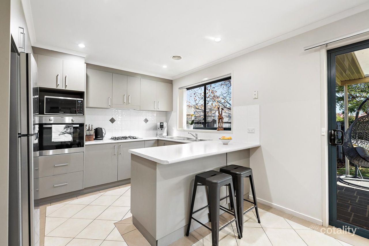 2/58-60 Betty Maloney Cres, Banks, ACT 2906