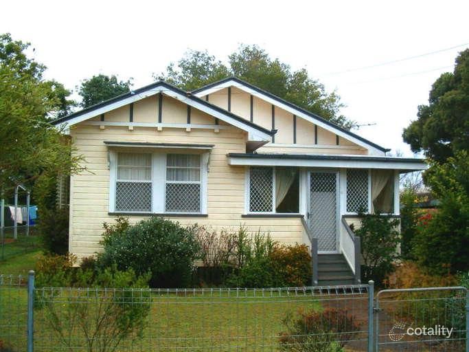 11 Bristol St, Newtown, QLD 4350