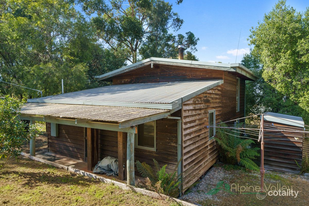6 Reid Ct, Tawonga South, VIC 3698