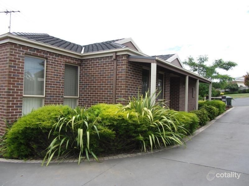 1/4 Cameron Ct, Drouin, VIC 3818