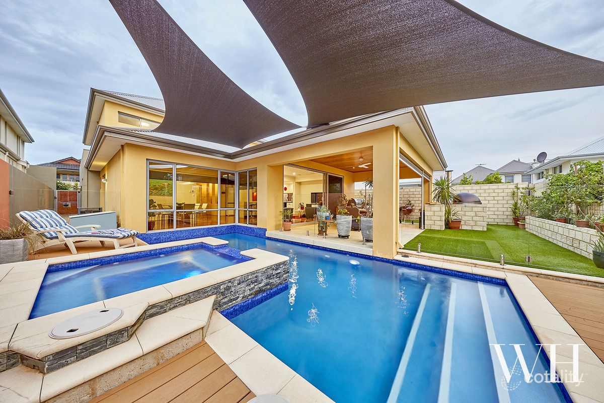 26 Breaksea Dr, North Coogee, WA 6163