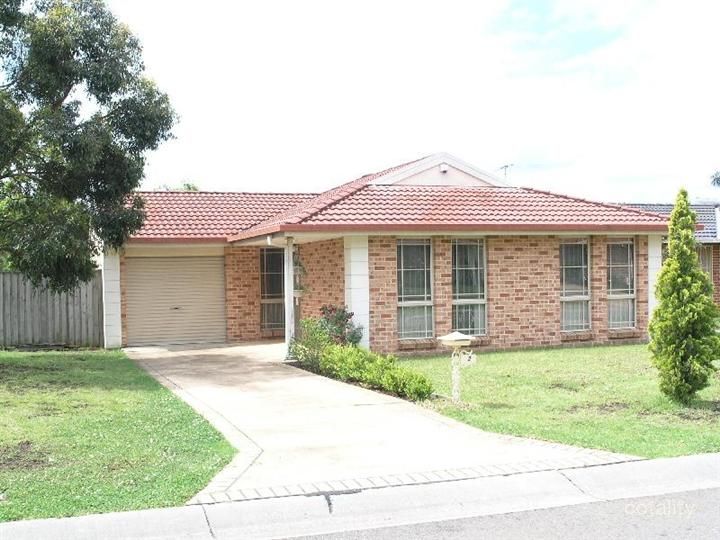 2 Callistemon Gr, Greenacre, NSW 2190