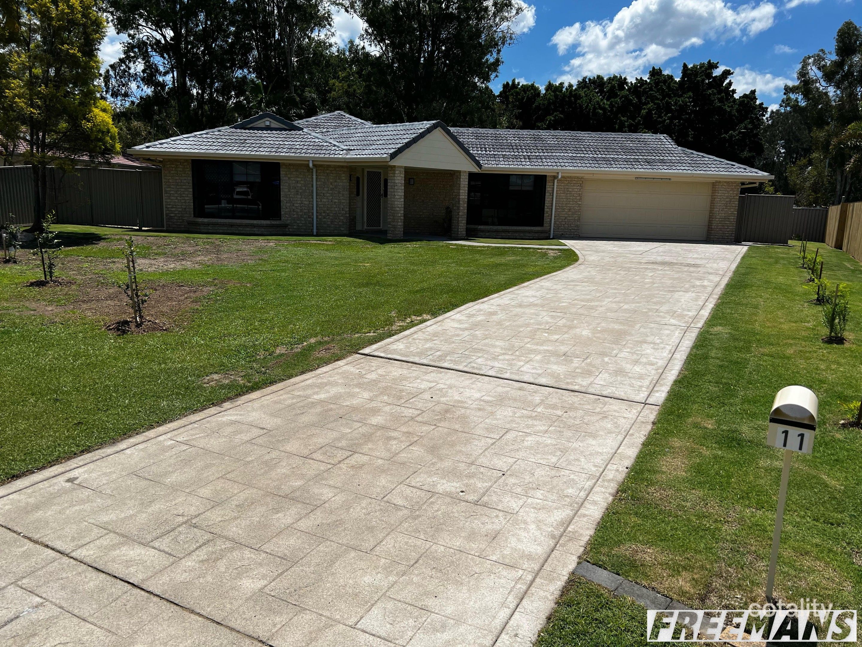 11 Berendt Ct, Meadowbrook, QLD 4131