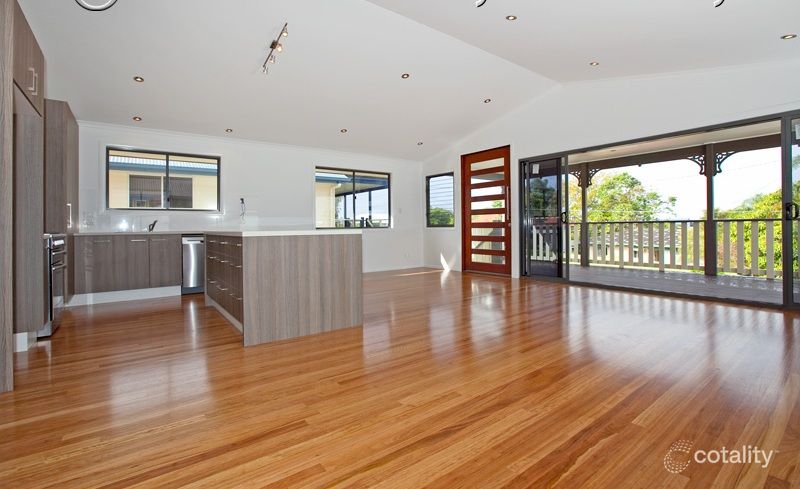 102 Gordon Pde, Manly, QLD 4179