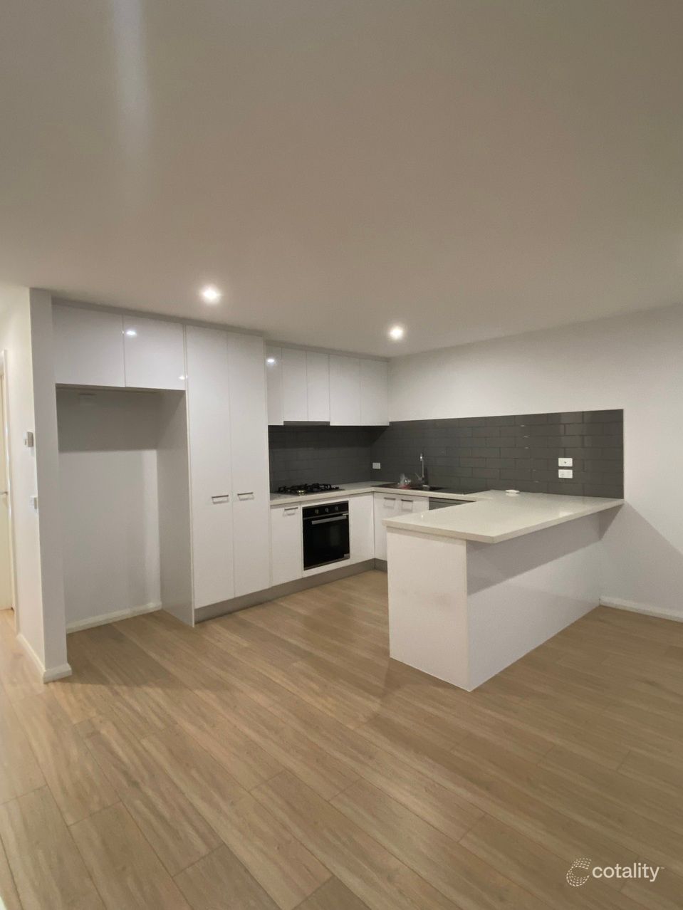 21 Sunshine Ct, Hampton Park, VIC 3976