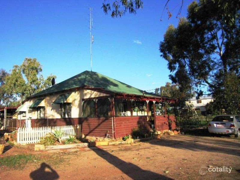 80 Newcastle St, York, WA 6302