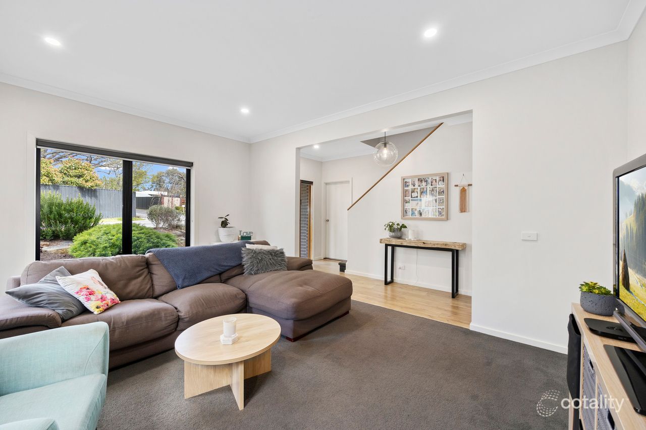 4 Lachlan Way, Wandin North, VIC 3139