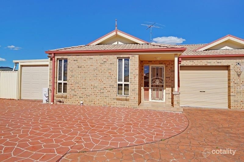 11c Glendiver Rd, The Oaks, NSW 2570