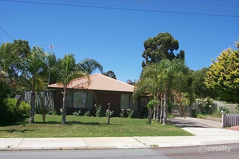 23 Chisham Ave, Parmelia, WA 6167
