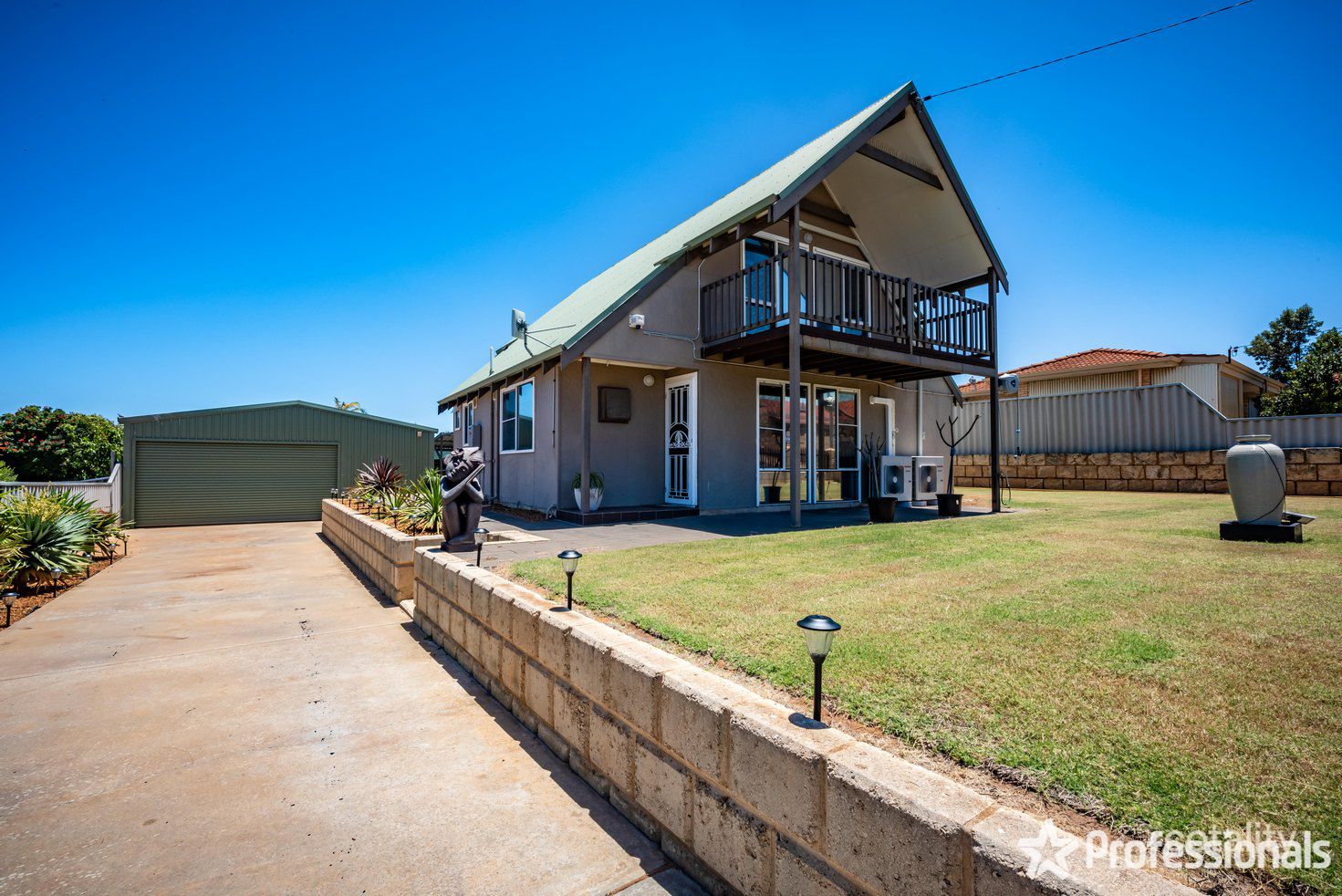 35 River Dr, Cape Burney, WA 6532