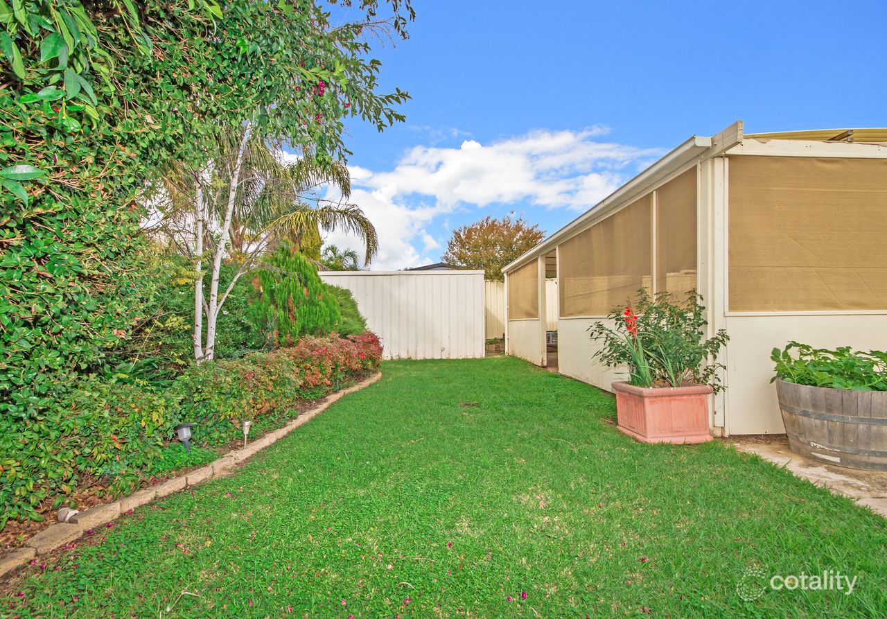 42 Parkview Rise, Hackham, SA 5163