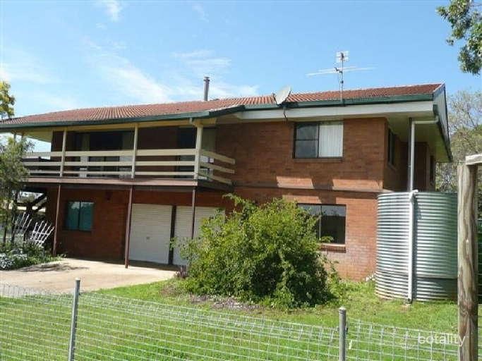 19 Werth St, Oakey, QLD 4401