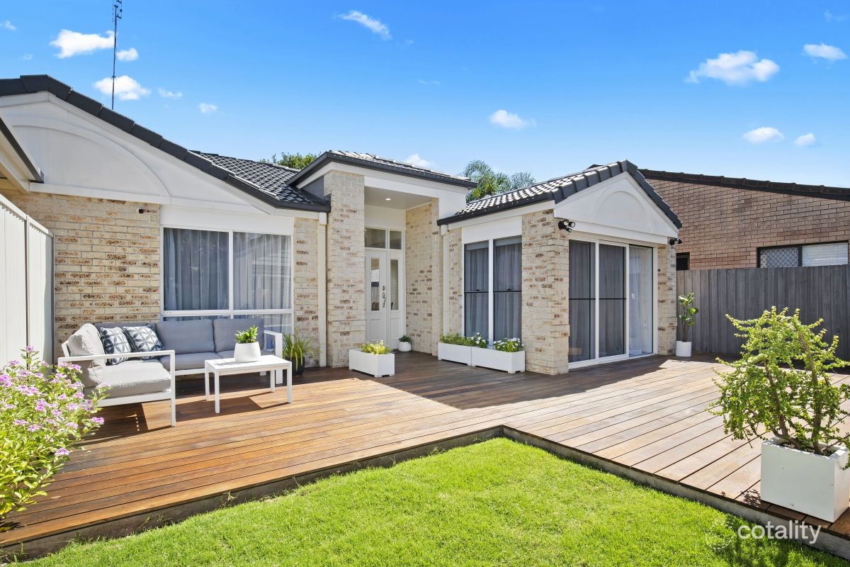 2/33 Gardiners Pl, Southport, QLD 4215