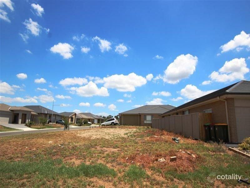 17 Skelton St, Oran Park, NSW 2570