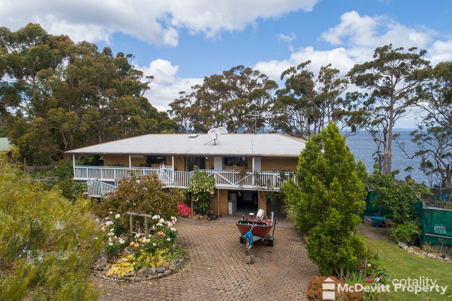 22 Cray Point Pde, Eggs And Bacon Bay, TAS 7112