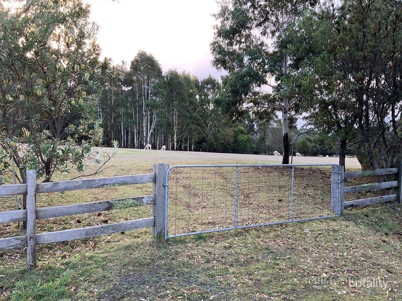 5 Banksia Pl, Trentham, VIC 3458