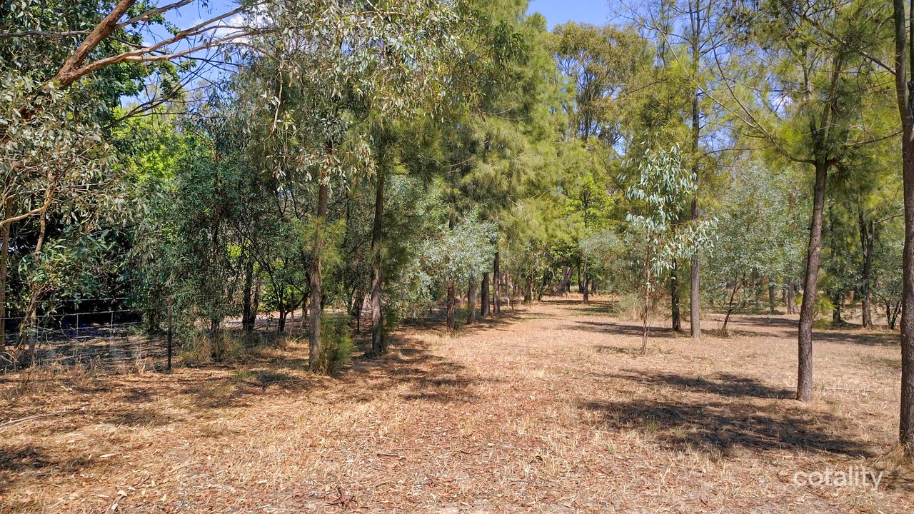 26 Clarendon St, Baddaginnie, VIC 3670