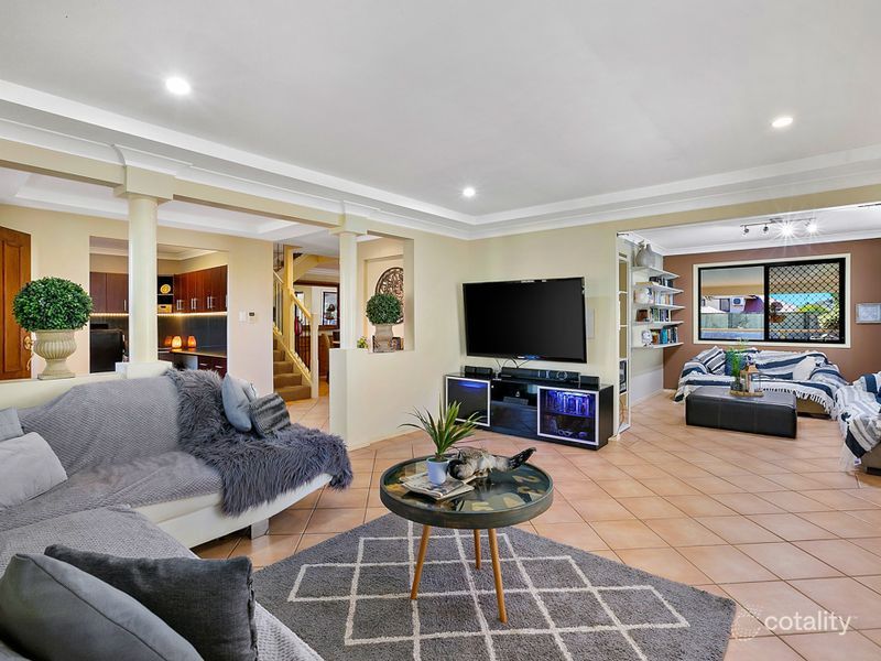 34 Torquay Rd, Redland Bay, QLD 4165