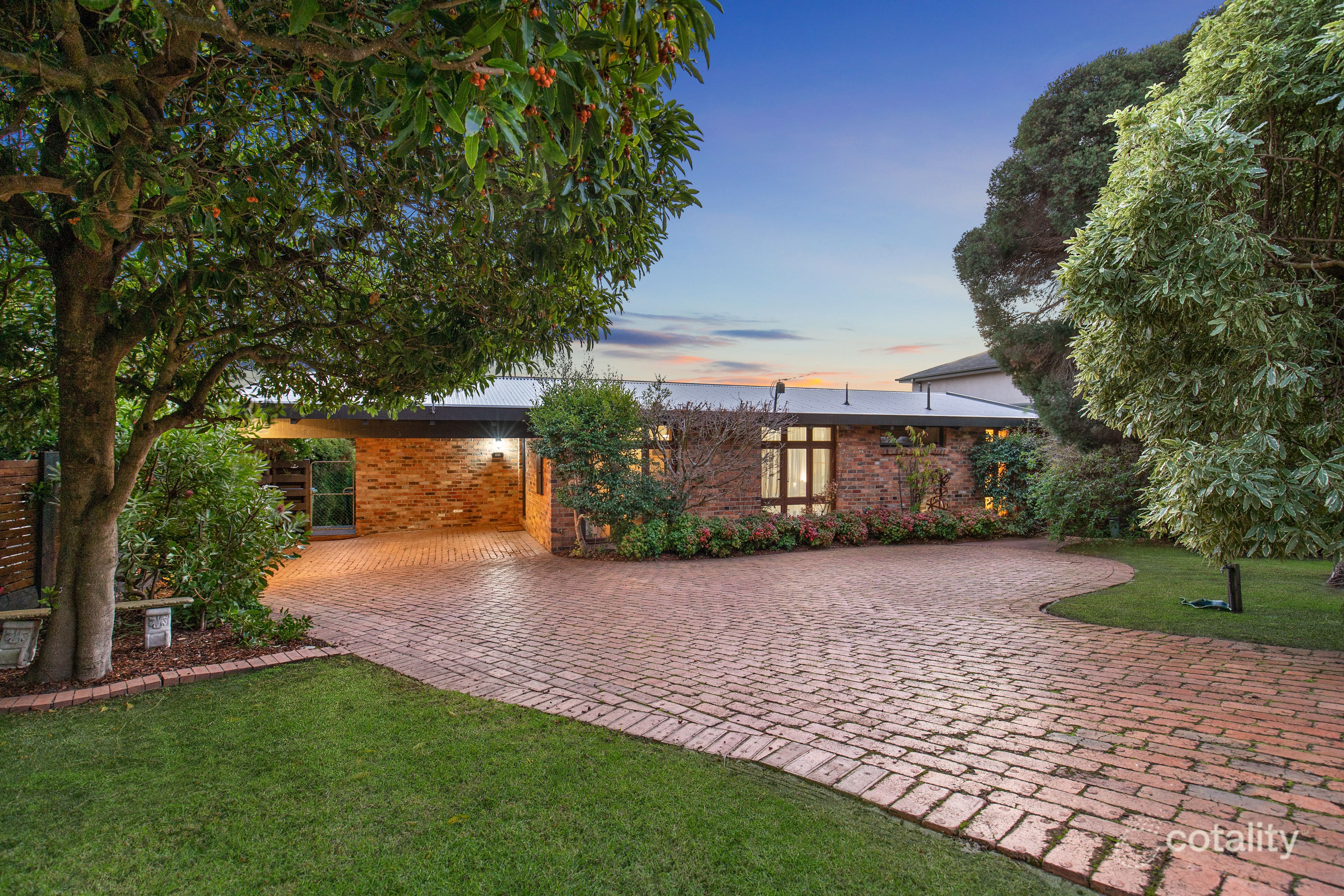 33 Herbert St, Mornington, VIC 3931